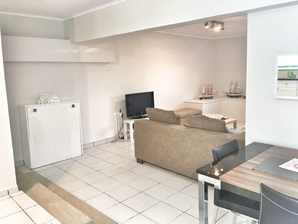 Renovated Apt 100M From Beach Wifi Ac Anavyssos Dış mekan fotoğraf